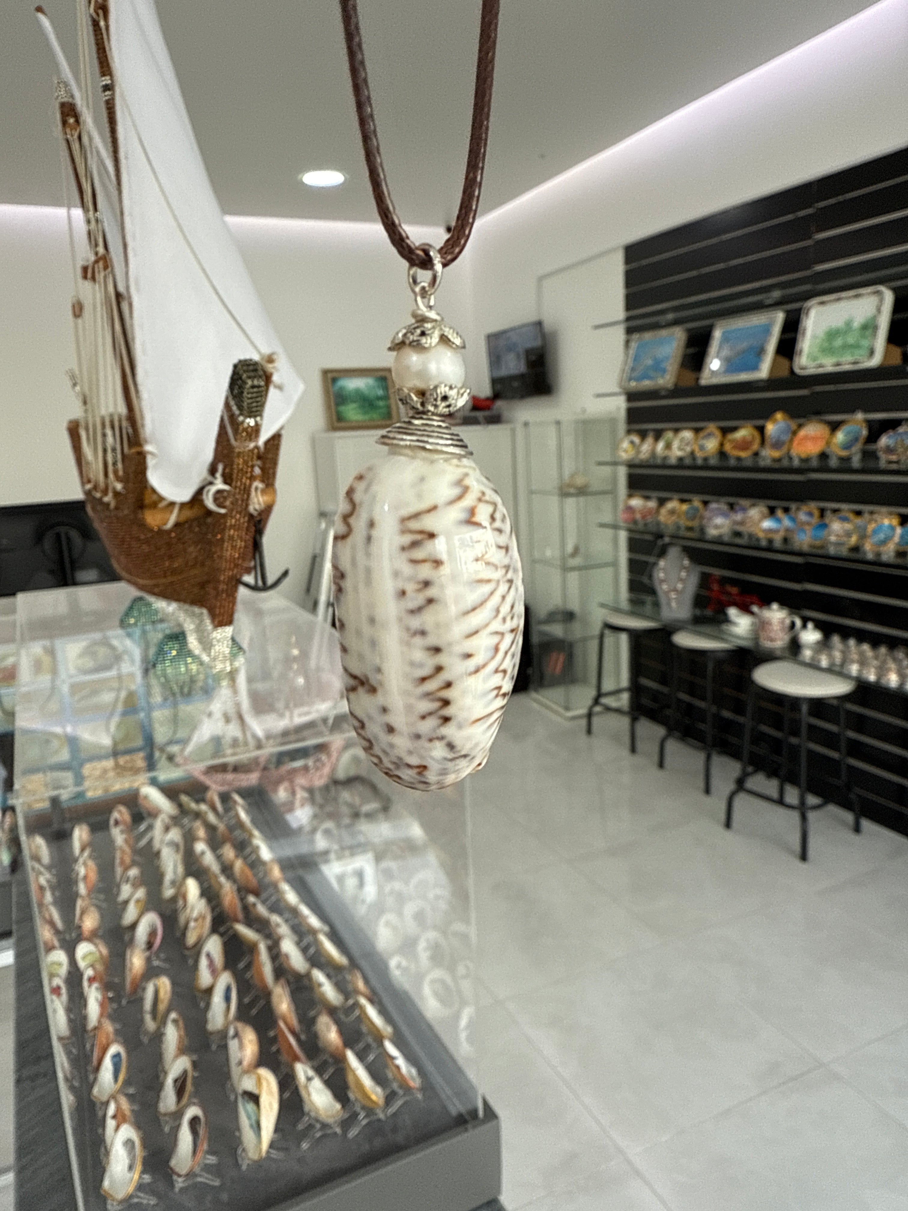 Lucky Olive Necklace, Burj al Arab