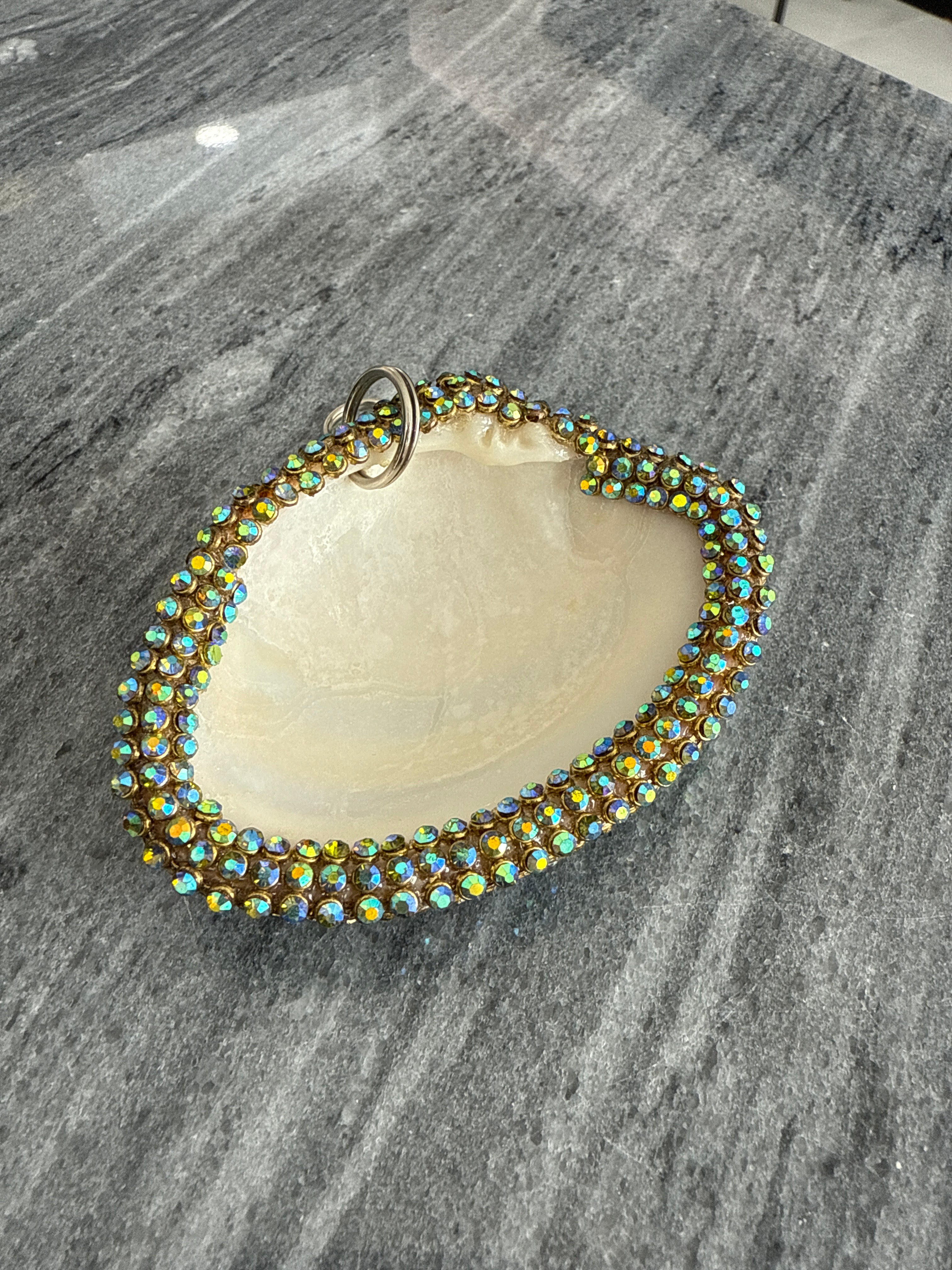 Jeweled Natural UAE Large clam keychains ( keyring )