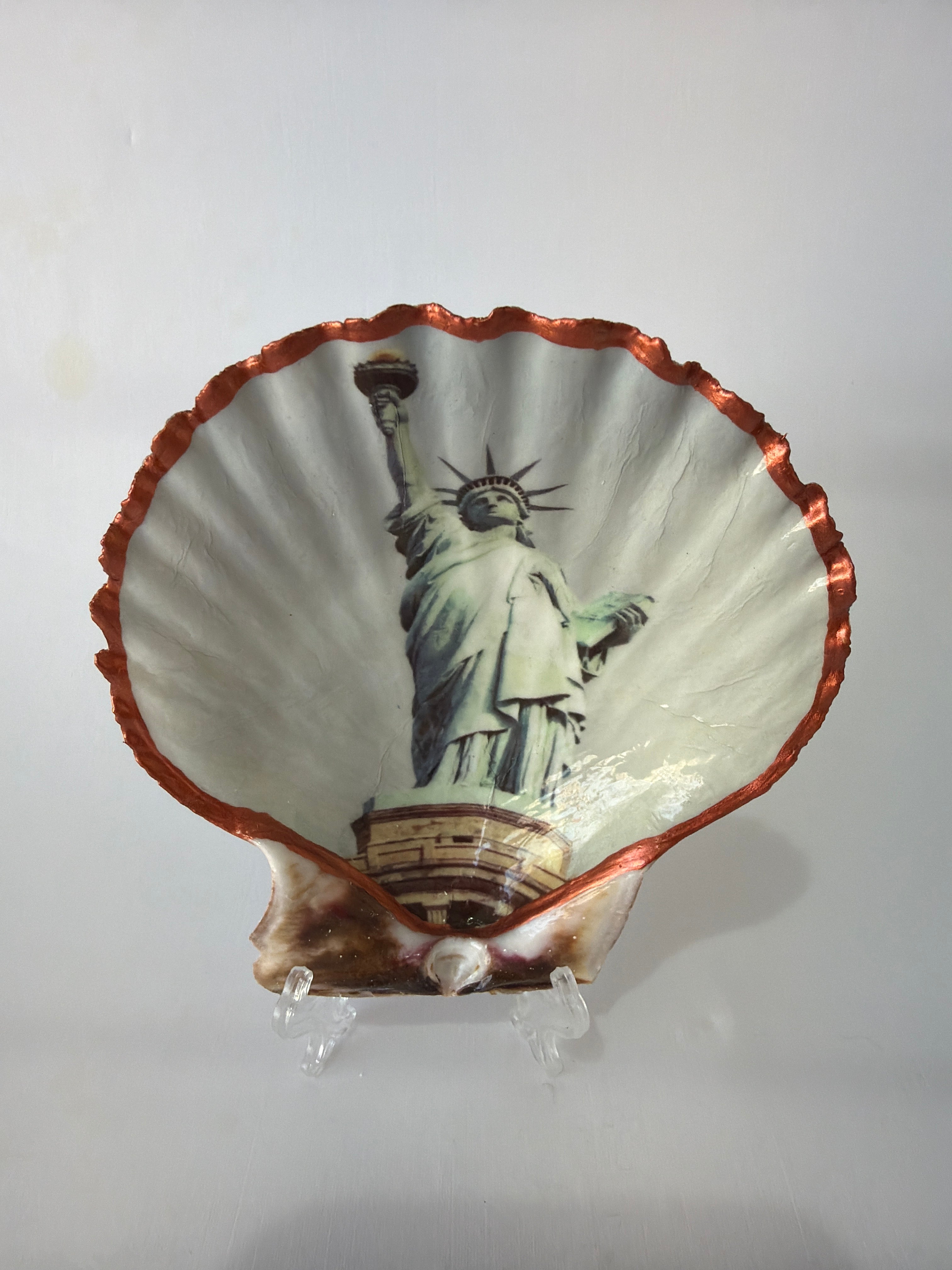 Scallop Art, statue of Liberty, New York 3.8”