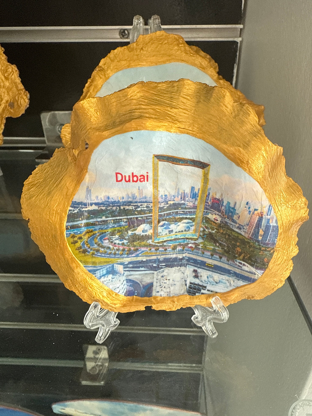 Dubai Frame, Oyster Art