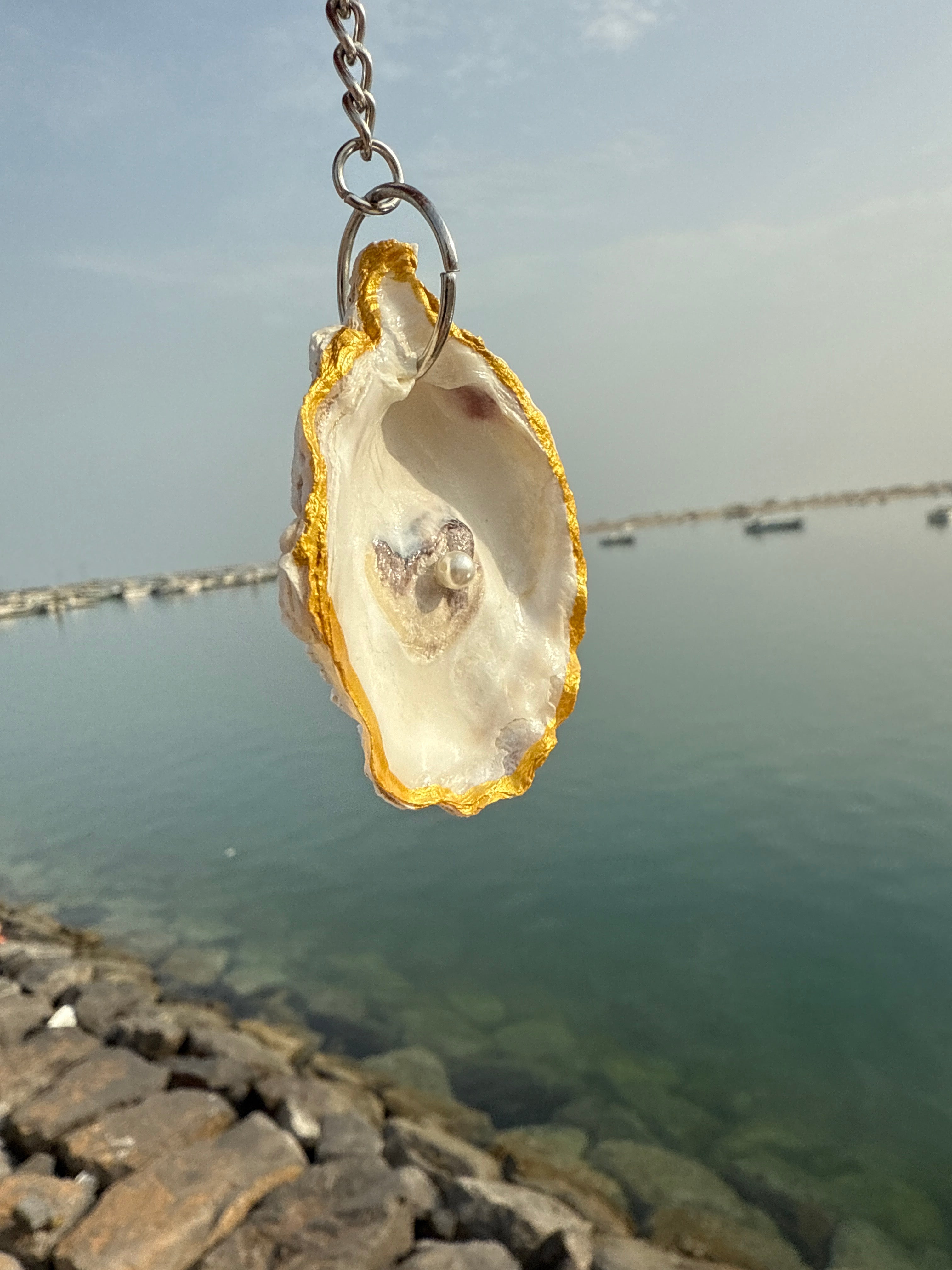 Natural UAE oyster keychains ( keyring )