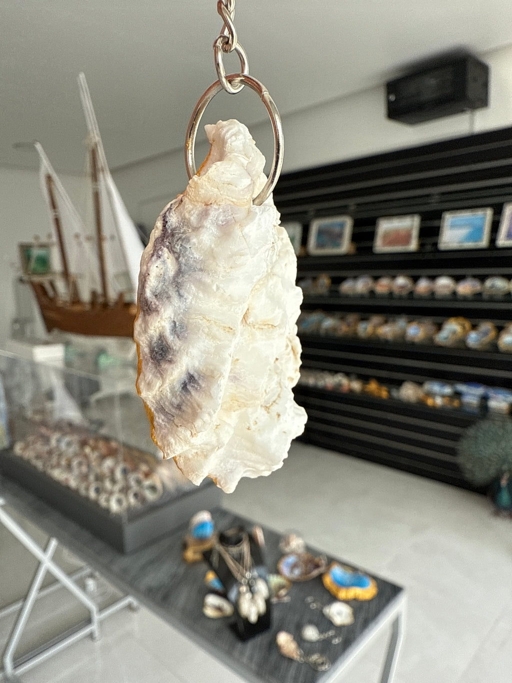 Natural UAE oyster keychains ( keyring )