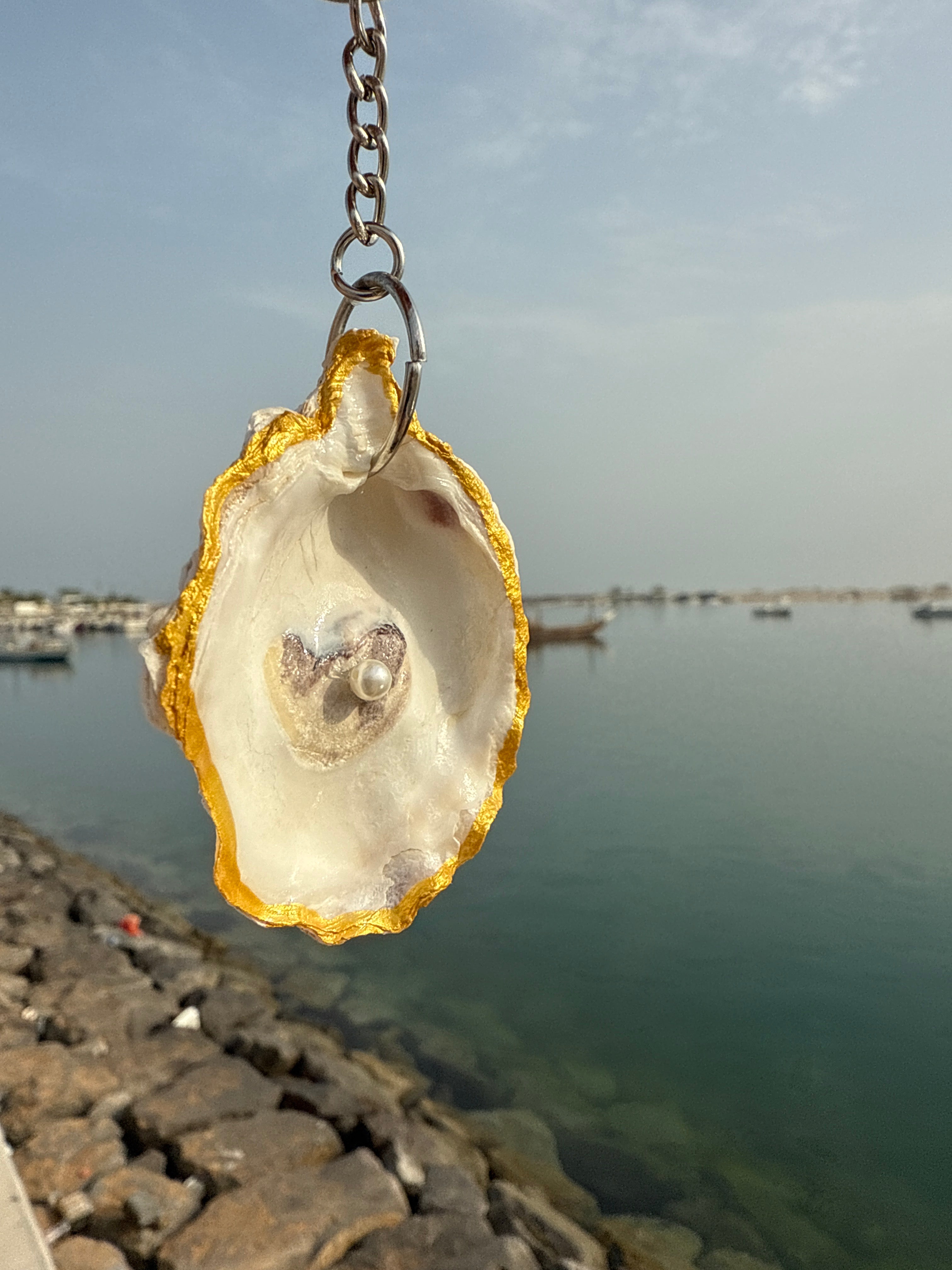 Natural UAE oyster keychains ( keyring )