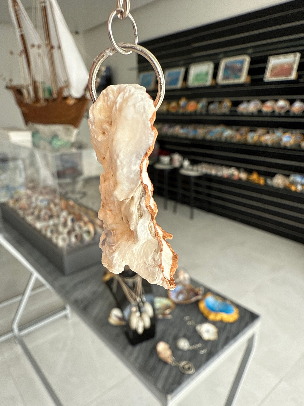 Natural UAE oyster keychains ( keyring )