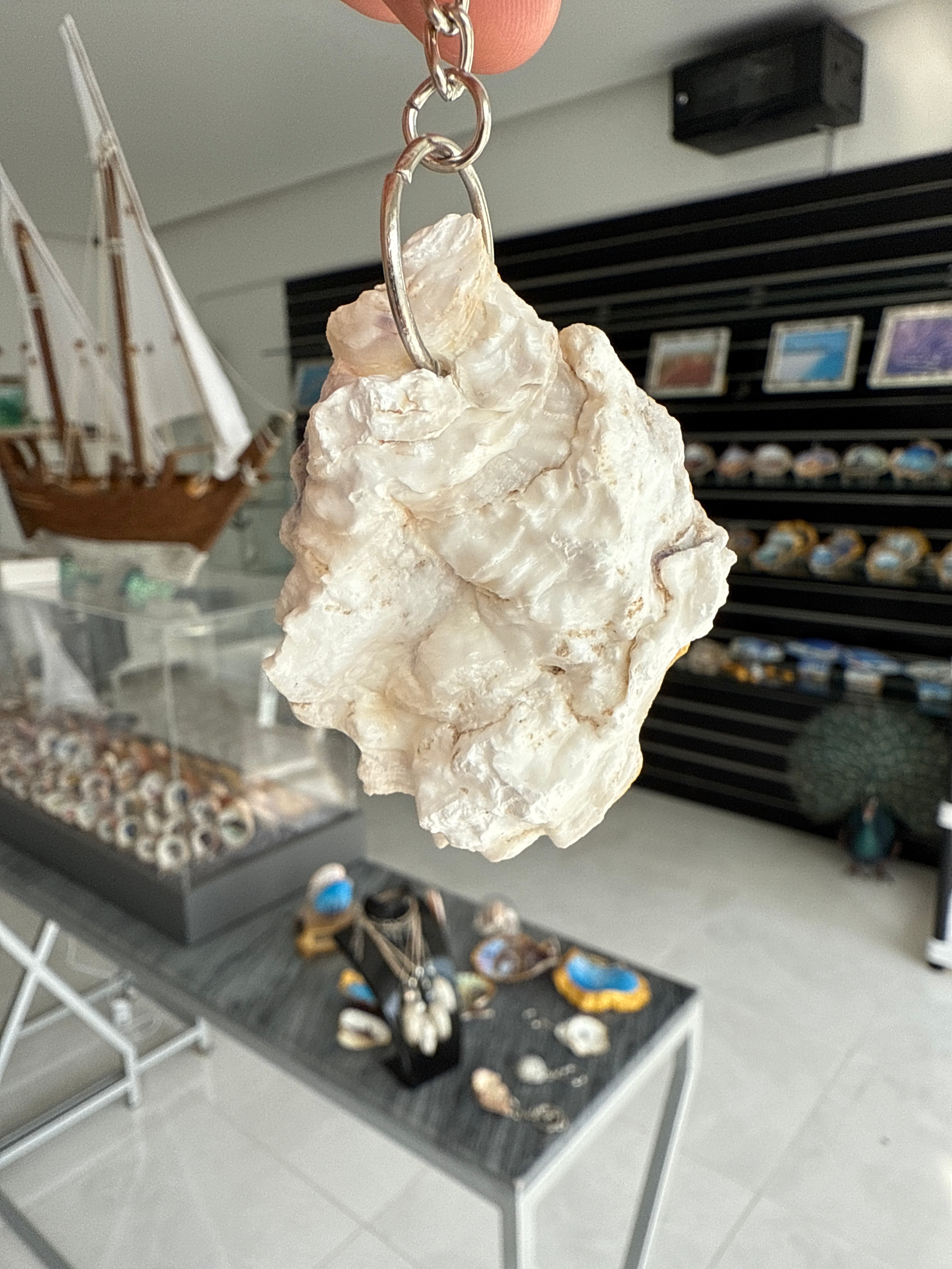 Natural UAE oyster keychains ( keyring )