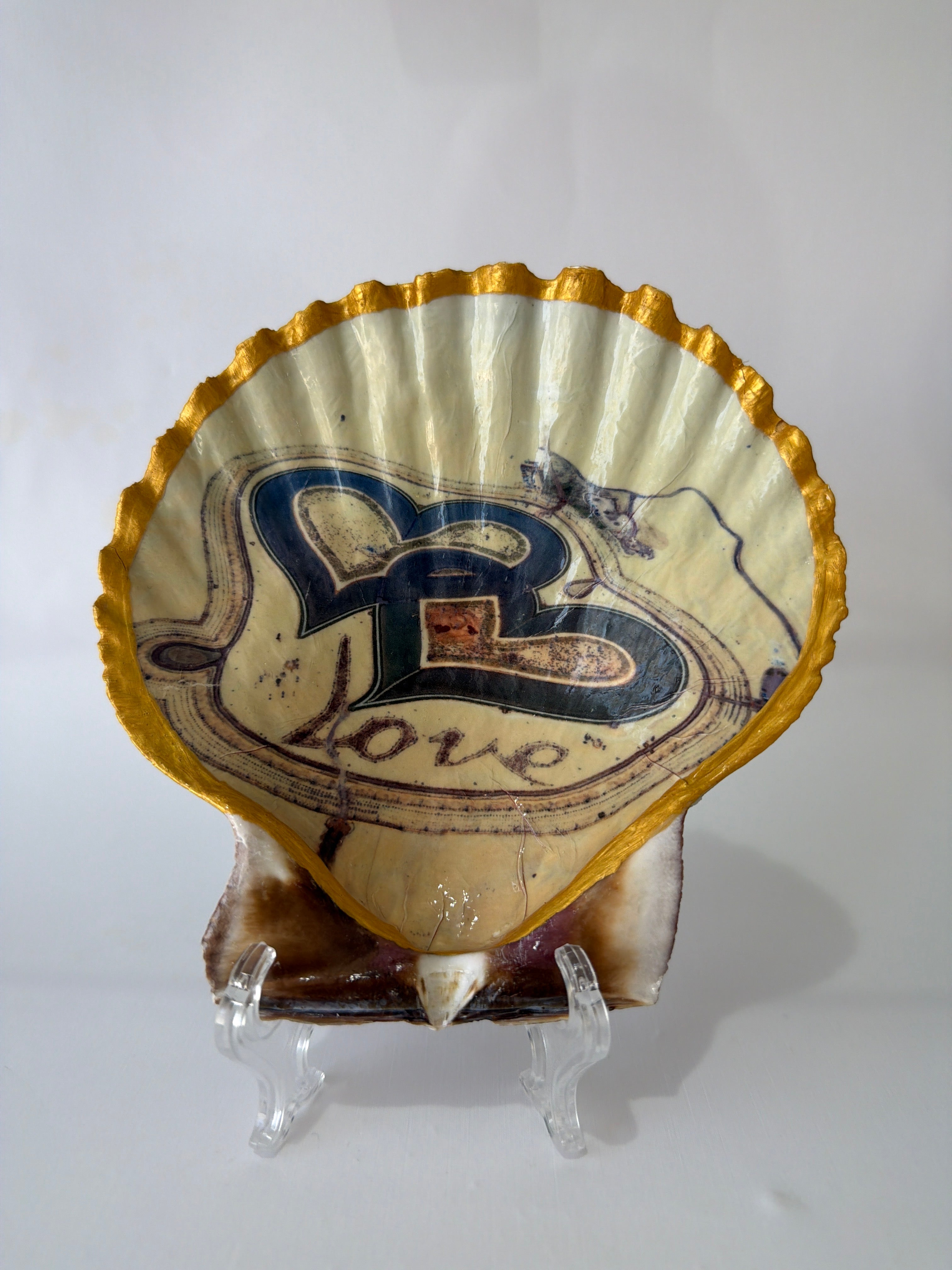 Scallop Art, Dubai Love Lake 5.7”