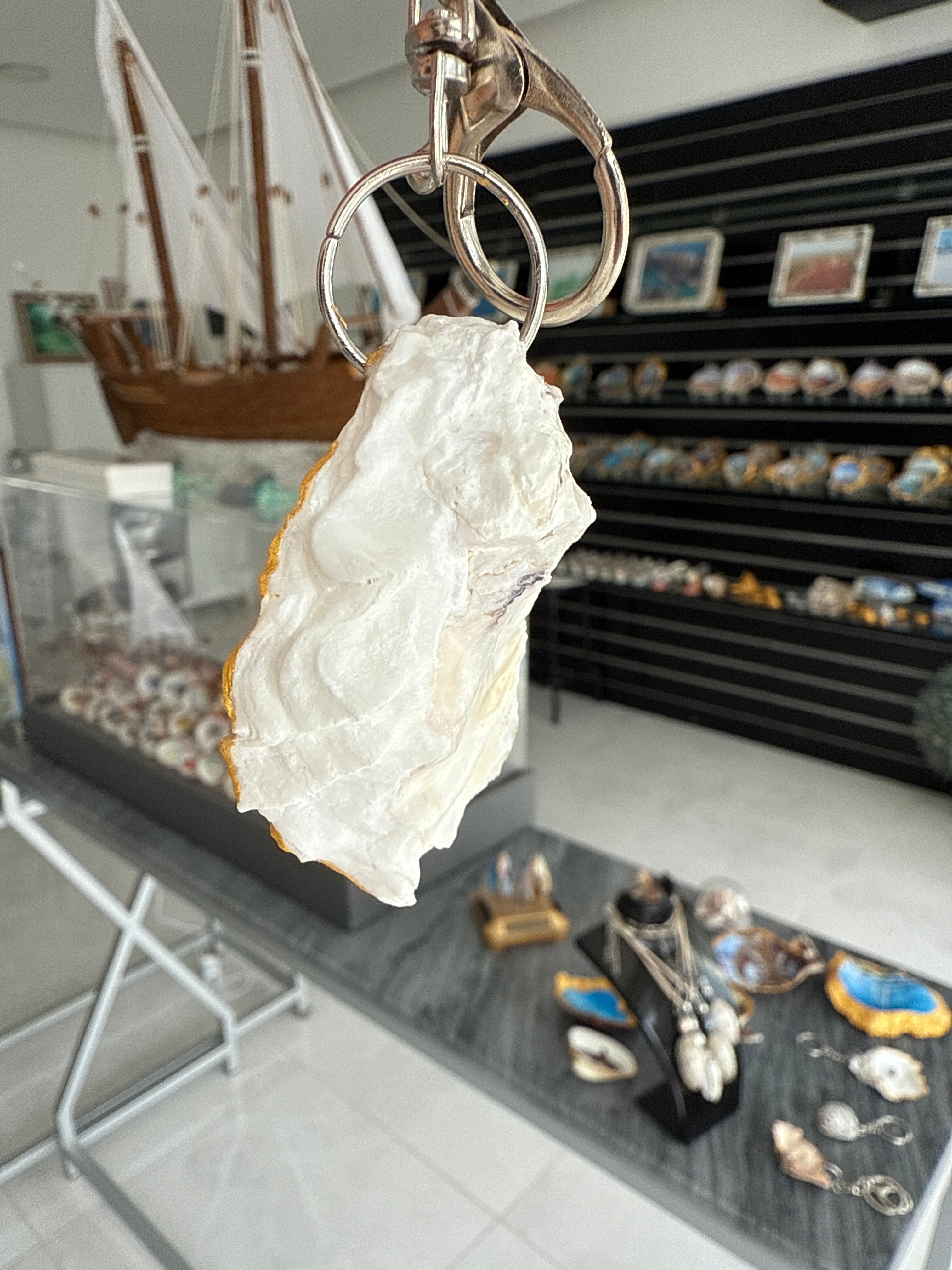 Natural UAE oyster keychains ( keyring )