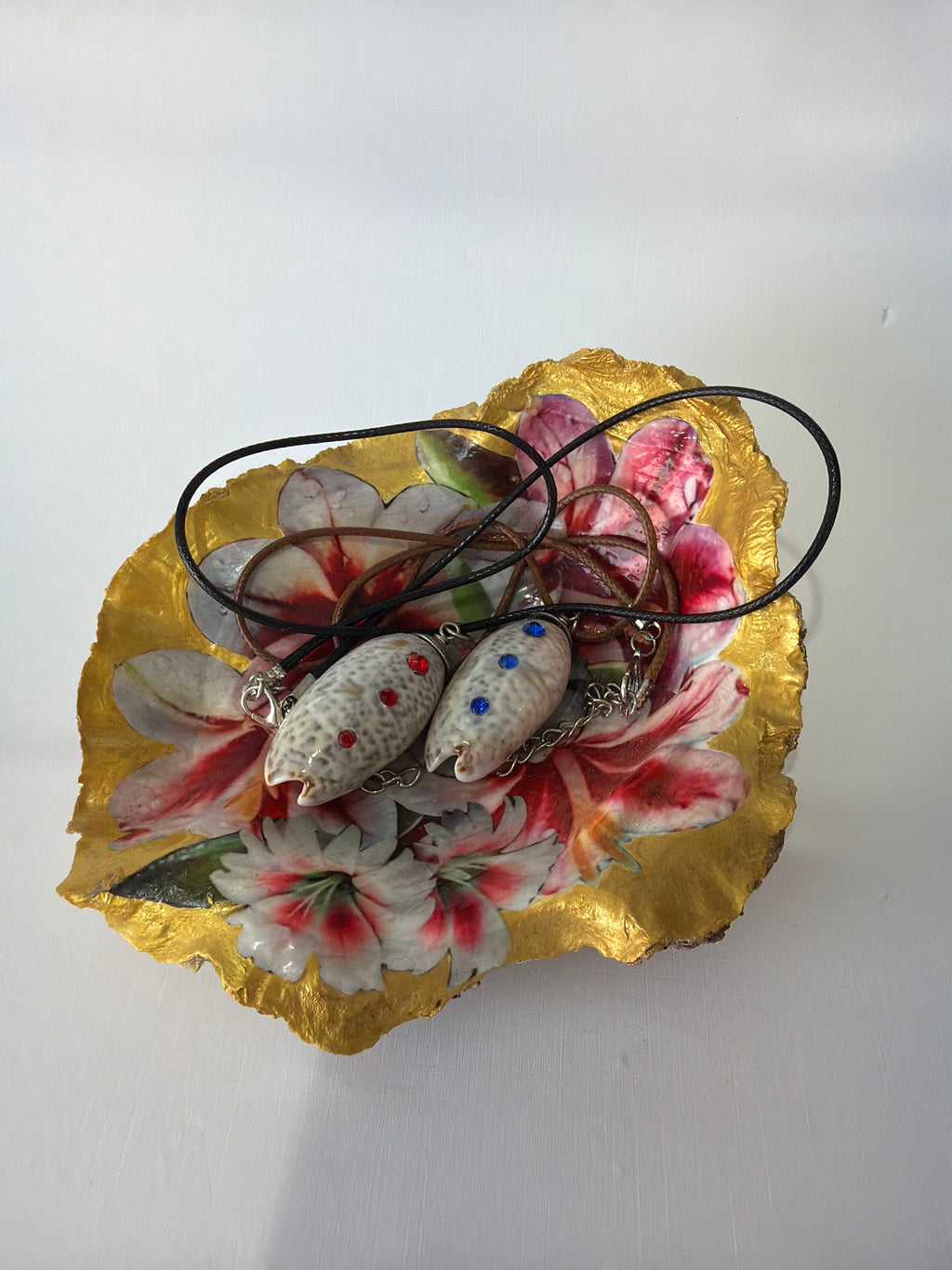 Oyster Art, jewelry tray, Shell trinket dish  5”