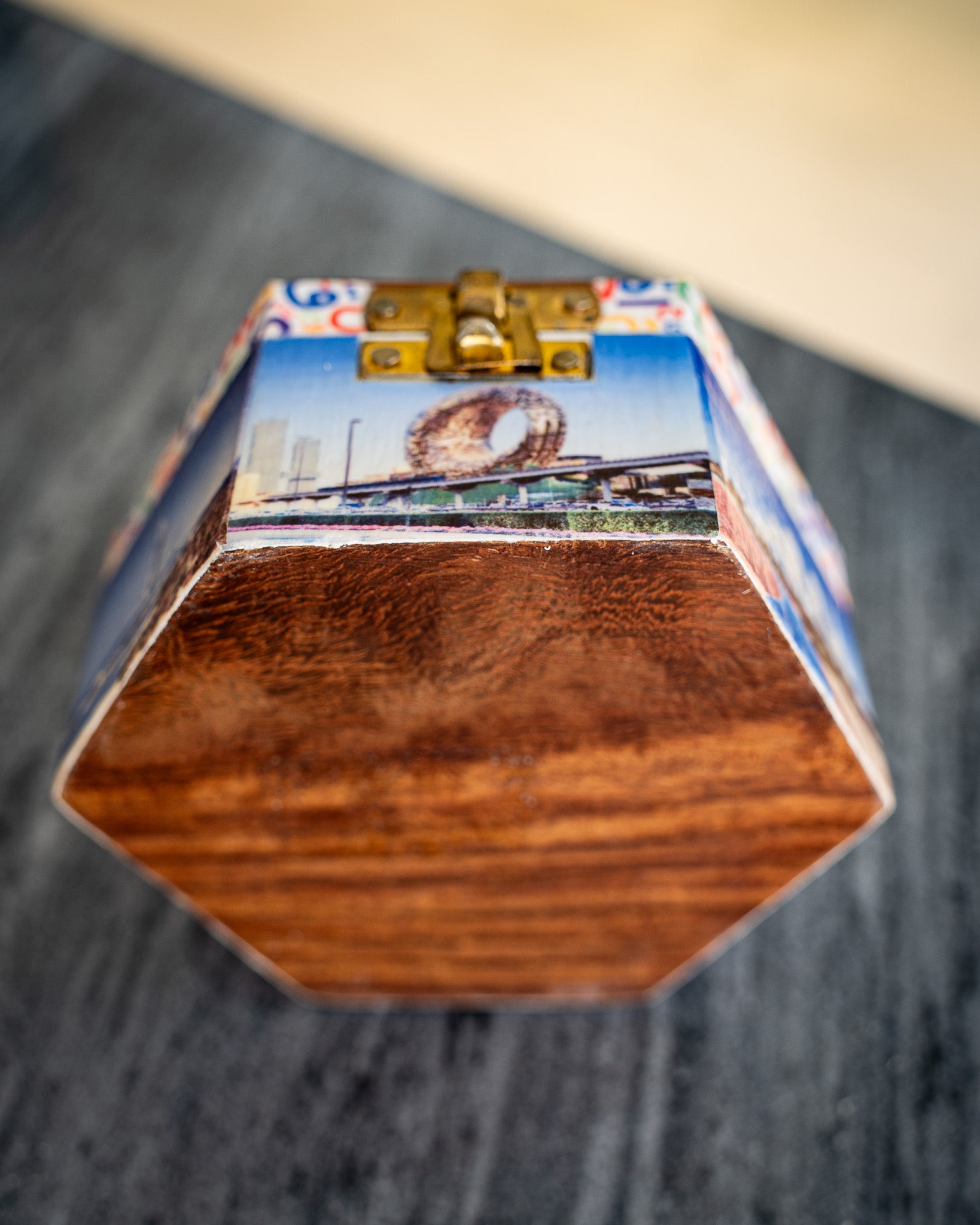 Classic incense burner, traditional box