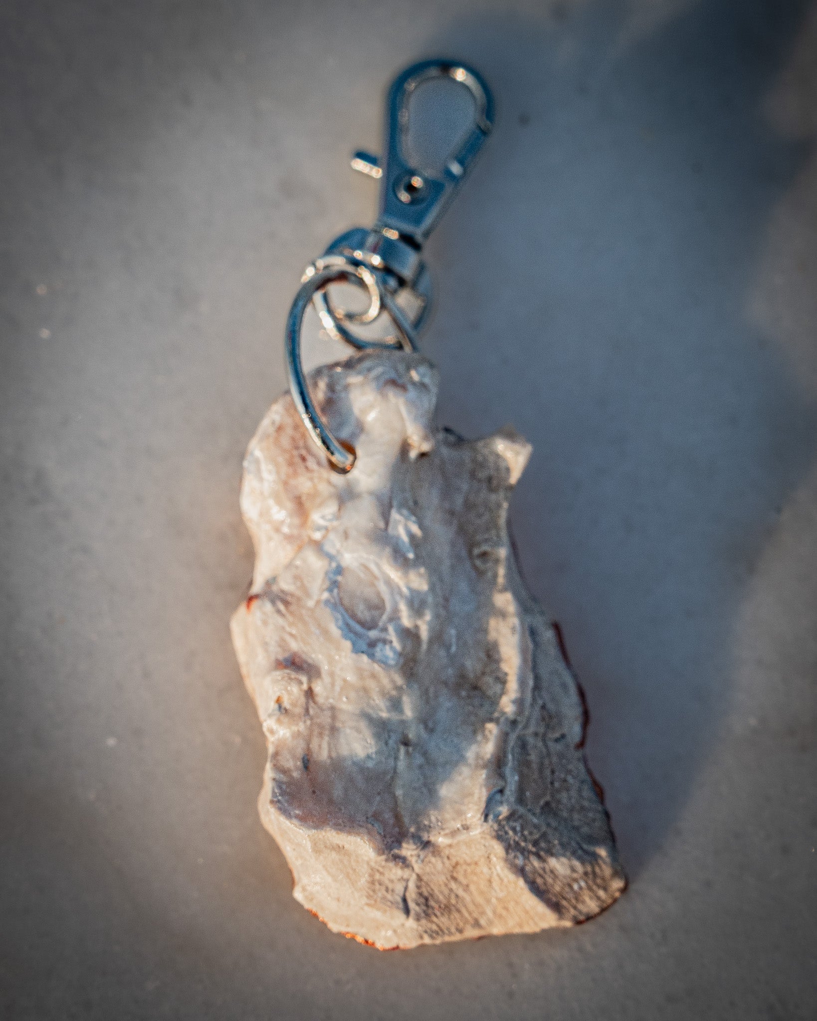 Natural UAE oyster keychains ( keyring )