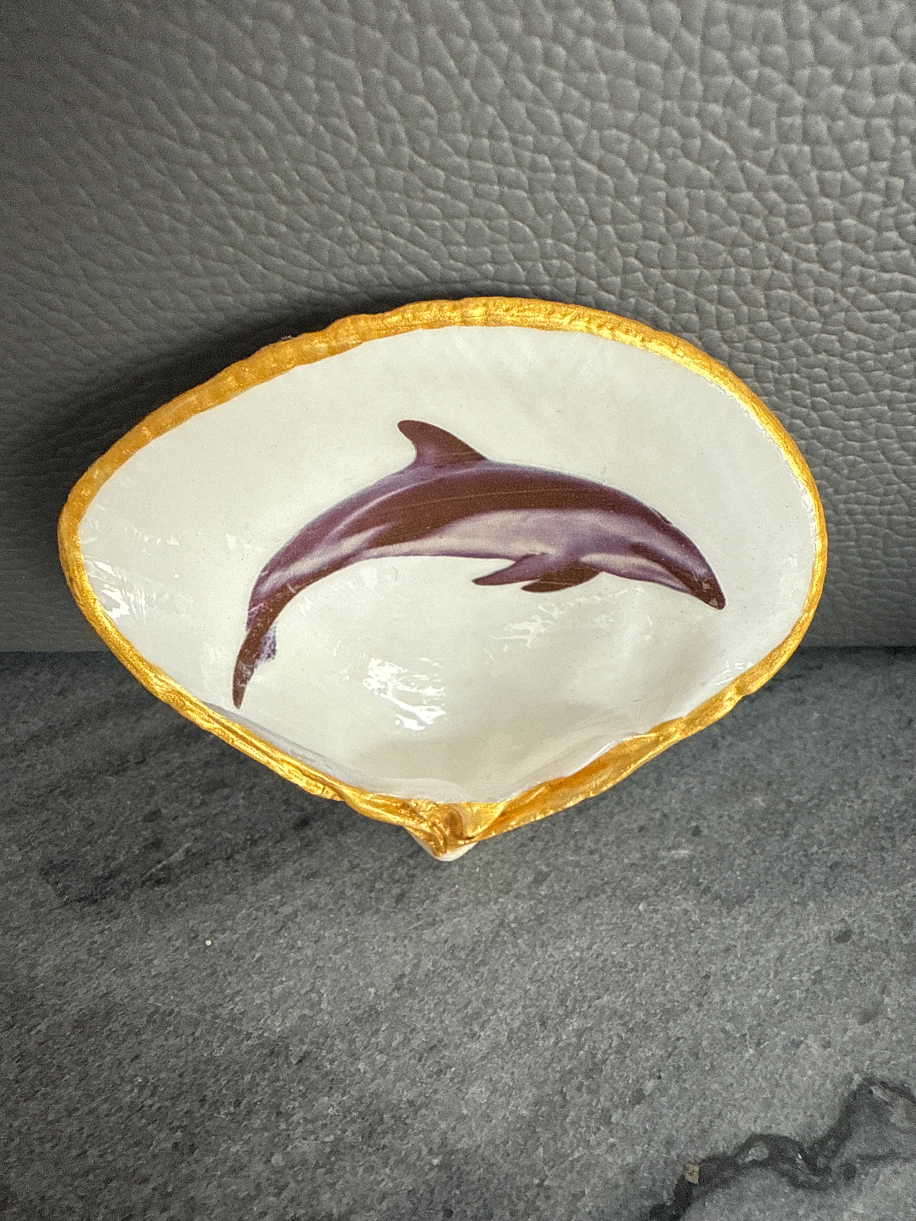 Dolphin, Half Clam