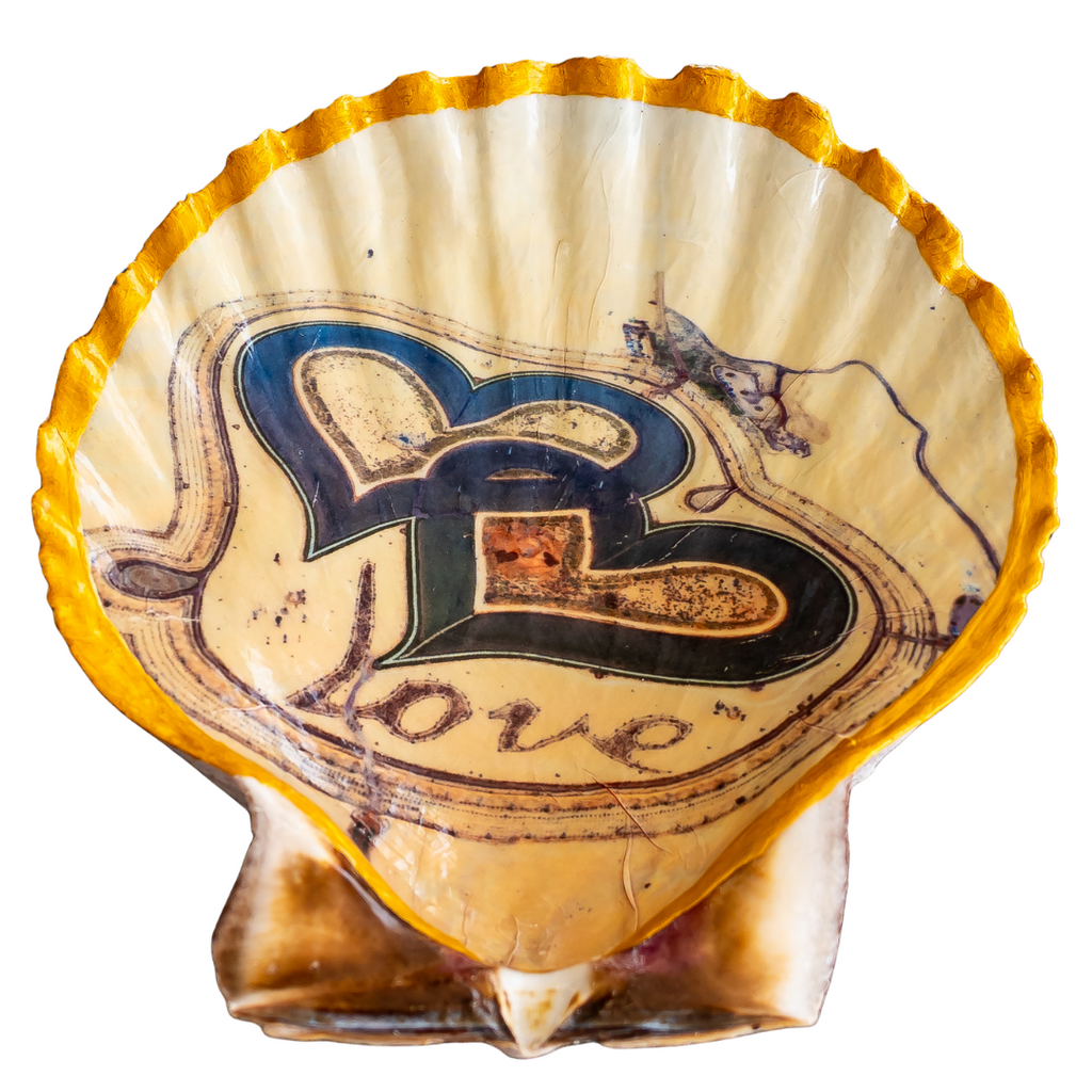 Dubai Love Lake, Scallop Shell