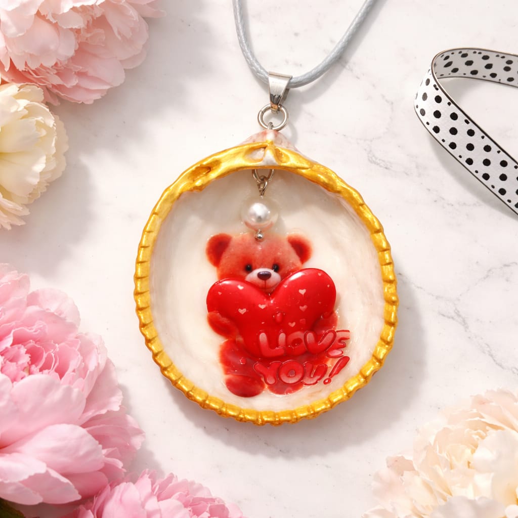 Hand Crafted UAE, Shell & Bear and Heart, Necklace.